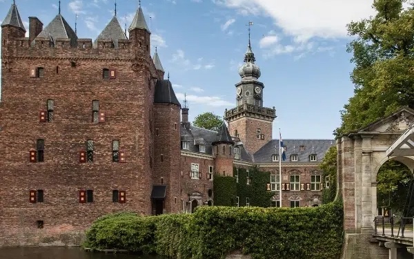 Campus of Nyenrode Business University